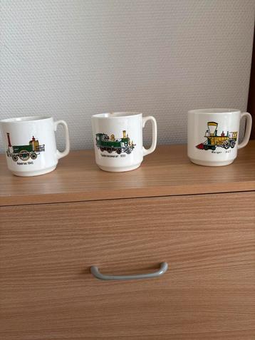 Antieke Locomotief Bekers - Belgisch Collectorsitem beschikbaar voor biedingen