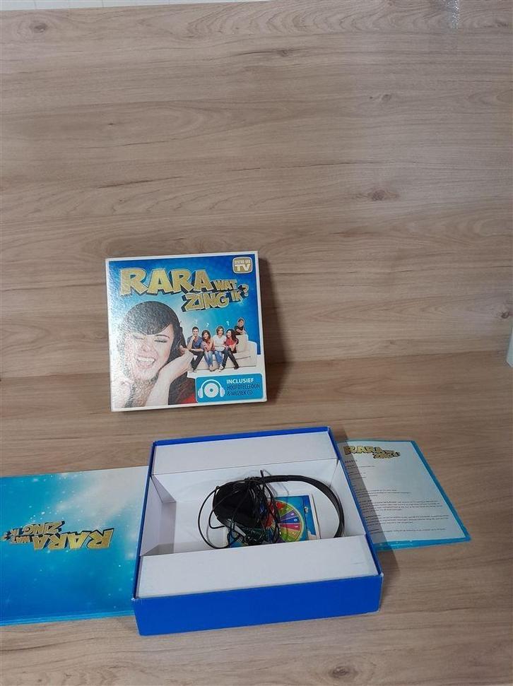 Rara wat zing ik met koptelefoon - s1929, Hobby en Vrije tijd, Gezelschapsspellen | Bordspellen, Zo goed als nieuw, Ophalen of Verzenden