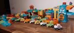 Vtech toet toet auto's en garage etc., Ophalen, Zo goed als nieuw, 2 tot 4 jaar