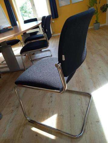 Luxe vergaderstoelen als nieuw (8 stuks) beschikbaar voor biedingen