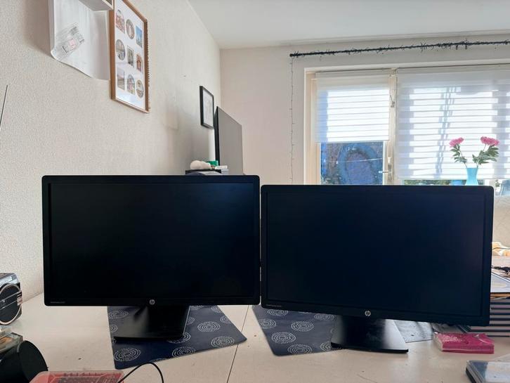 HP EliteDisplay E221c & E231 Monitoren - Goed!, Computers en Software, Monitoren, Gebruikt, 60 Hz of minder, DisplayPort, Ingebouwde speakers