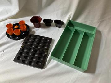 Art Deco 13 delige gebruiksset van bakeliet/melamine,   beschikbaar voor biedingen