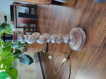 Mulberry houten lampvoet met whitewash finish. beschikbaar voor biedingen