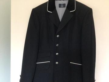 Wedstrijdjasje. Nieuw e/o gebruikt. Maat 42 t/m 46. + Blouse beschikbaar voor biedingen