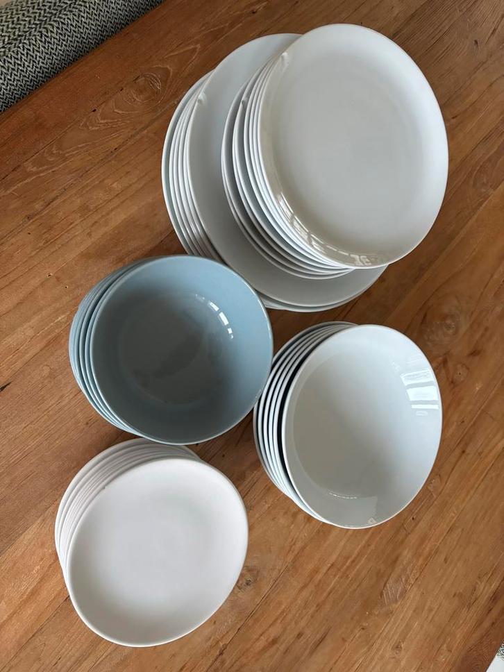 Vivo Servies & Hema Gebaksbordjes, Huis en Inrichting, Keuken | Servies, Gebruikt, Compleet servies, Effen, Aardewerk, Ophalen of Verzenden