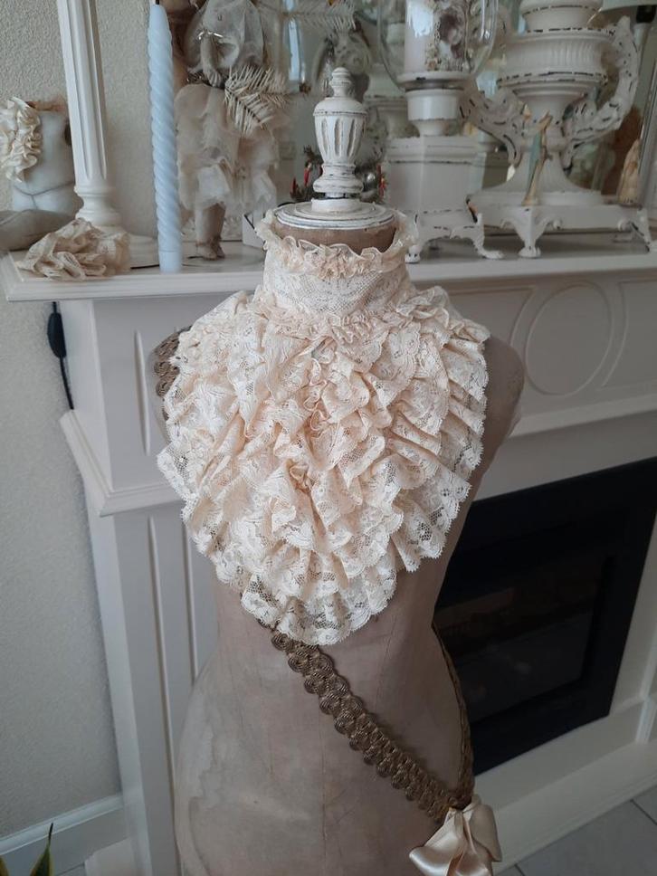 Jabot Frans Antiek kant 22,50€, Antiek en Kunst, Curiosa en Brocante, Ophalen of Verzenden