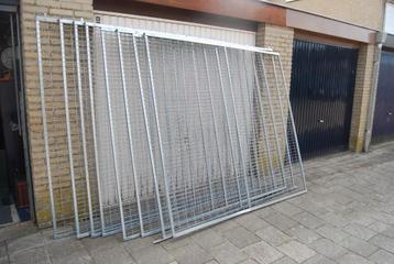 Degelijke ijzeren Kattenkooi zeer mooi Hekwerk 25 mtr x 2mtr beschikbaar voor biedingen