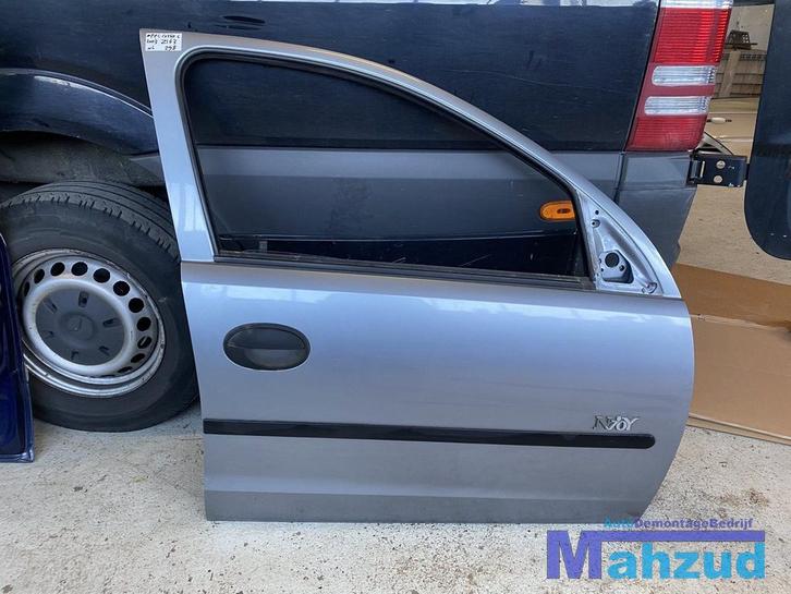 OPEL CORSA C grijs Z163 Rechts voor deur portier 5 deurs, Auto-onderdelen, Carrosserie en Plaatwerk, Deur, Opel, Gebruikt, Ophalen of Verzenden