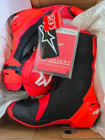 Alpinestars Supertech R Maat 43 rood -NIEUW beschikbaar voor biedingen