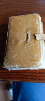 Te koop bijbel slechte staat 1938, Antiek en Kunst, Antiek | Boeken en Bijbels, Ophalen of Verzenden