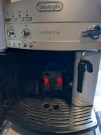 Delonghi koffiemachine. Izgst, Ophalen of Verzenden, Zo goed als nieuw, Koffiemachine
