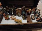 Porselein beeldjes  kindje Jezus en koningen., Antiek en Kunst, Ophalen of Verzenden