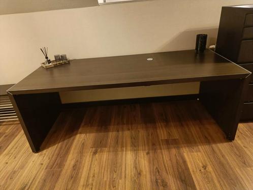 Donker Houten Bureau - Wegens Verhuizing Snel Ophalen, Huis en Inrichting, Bureaus, Gebruikt, Bureau, Ophalen