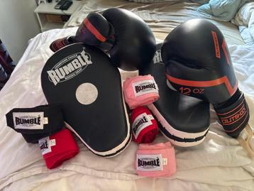 Bokshandschoenen Set met Pads en Handwikkels beschikbaar voor biedingen