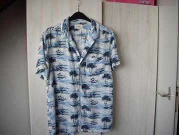 4 bloezen voor €7 beschikbaar voor biedingen