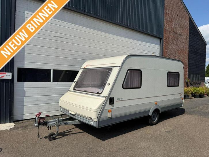 Delta 4300 TZ + voortent + luifel, Caravans en Kamperen, Caravans, Bedrijf, tot en met 4, 500 - 750 kg, Treinzit, Delta, Dwarsbed