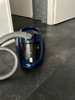 Stofzuiger 2400 wat zonderzak goed zuigkracht, Witgoed en Apparatuur, Stofzuigers, Ophalen of Verzenden, Zo goed als nieuw, Minder dan 1200 watt