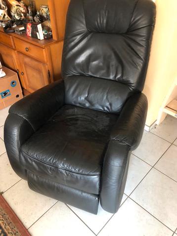 Relaxfauteuil zwart leder beschikbaar voor biedingen