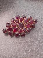 Vintage broche van bordeauxrood Boheems kristalglas, Verzenden, Dames
