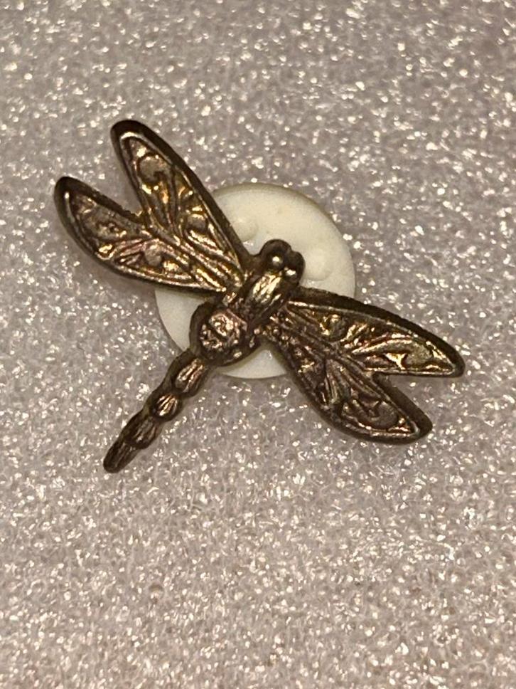 Pin libelle, Verzamelen, Speldjes, Pins en Buttons, Zo goed als nieuw, Speldje of Pin, Dier of Natuur, Ophalen of Verzenden