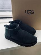 Ugg ultra mini maat 37, UGG, Zwart, Lage of Enkellaarzen, Ophalen of Verzenden