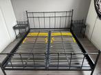 2 persoonsbed met lattenbodems en 2 nachtkastjes, Huis en Inrichting, Ophalen, Tweepersoons, Zo goed als nieuw, 180 cm