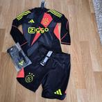 Nieuw Ajax Tenue., Sport en Fitness, Voetbal, Maat XS of kleiner, Ophalen of Verzenden, Nieuw, Set