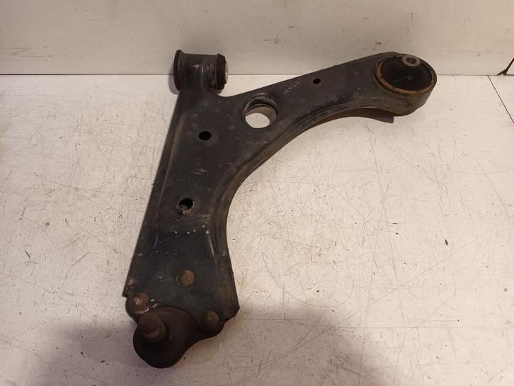 Draagarm links voor Opel Corsa, Auto-onderdelen, Ophanging en Onderstel, Opel, Gebruikt, Herkomst onderdeel bekend, 12 maanden garantie