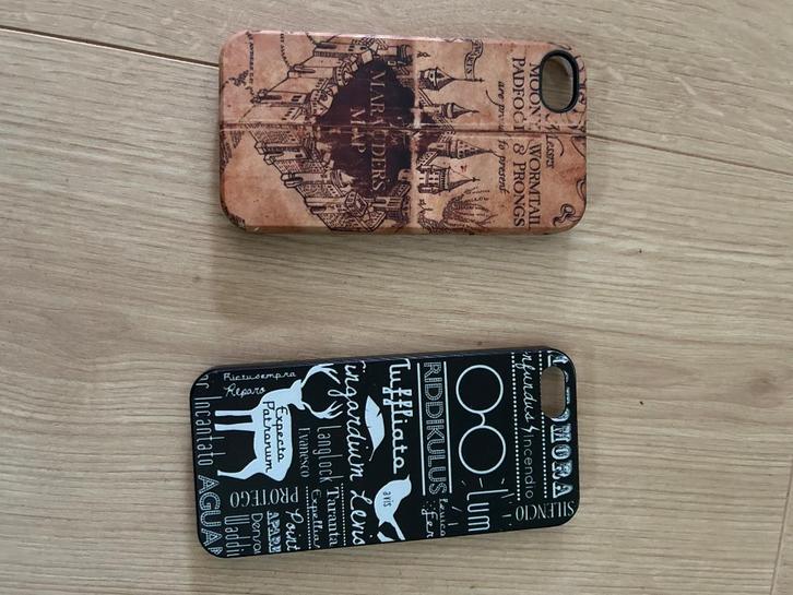 2 Harry Potter iPhone hoesjes iPhone 4 of 5, Telecommunicatie, Mobiele telefoons | Hoesjes en Frontjes | Apple iPhone, Nieuw, Frontje of Cover