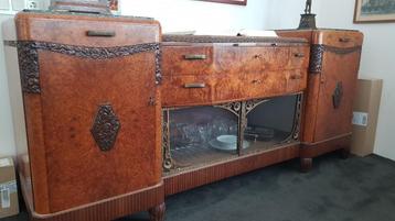 dressoir/servieskast beschikbaar voor biedingen