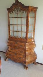 Prachtig notenhouten vitrinekast buikkast, Ophalen