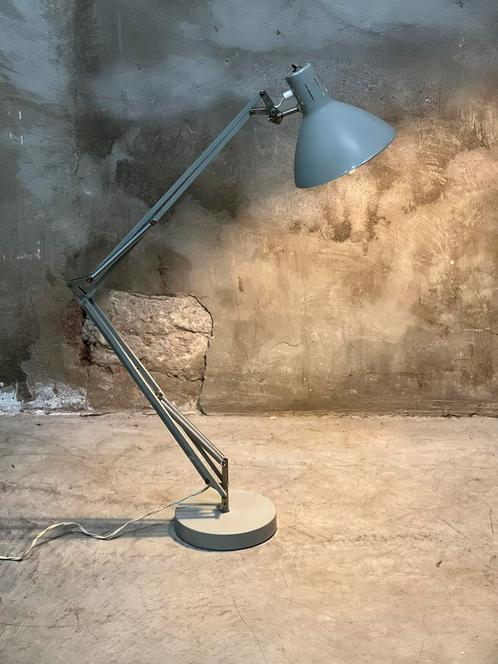 Grote vintage Hala Busquet atelierlamp, Huis en Inrichting, Lampen | Tafellampen, Gebruikt, Ophalen of Verzenden
