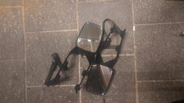 Universele caravan spiegels beschikbaar voor biedingen