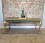 Groen en goud salontafel, Ophalen