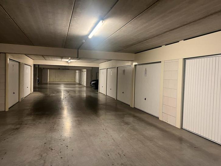 Ede | Opslag/garagebox te huur nabij Station Ede-Wageningen, Auto diversen, Autostallingen en Garages