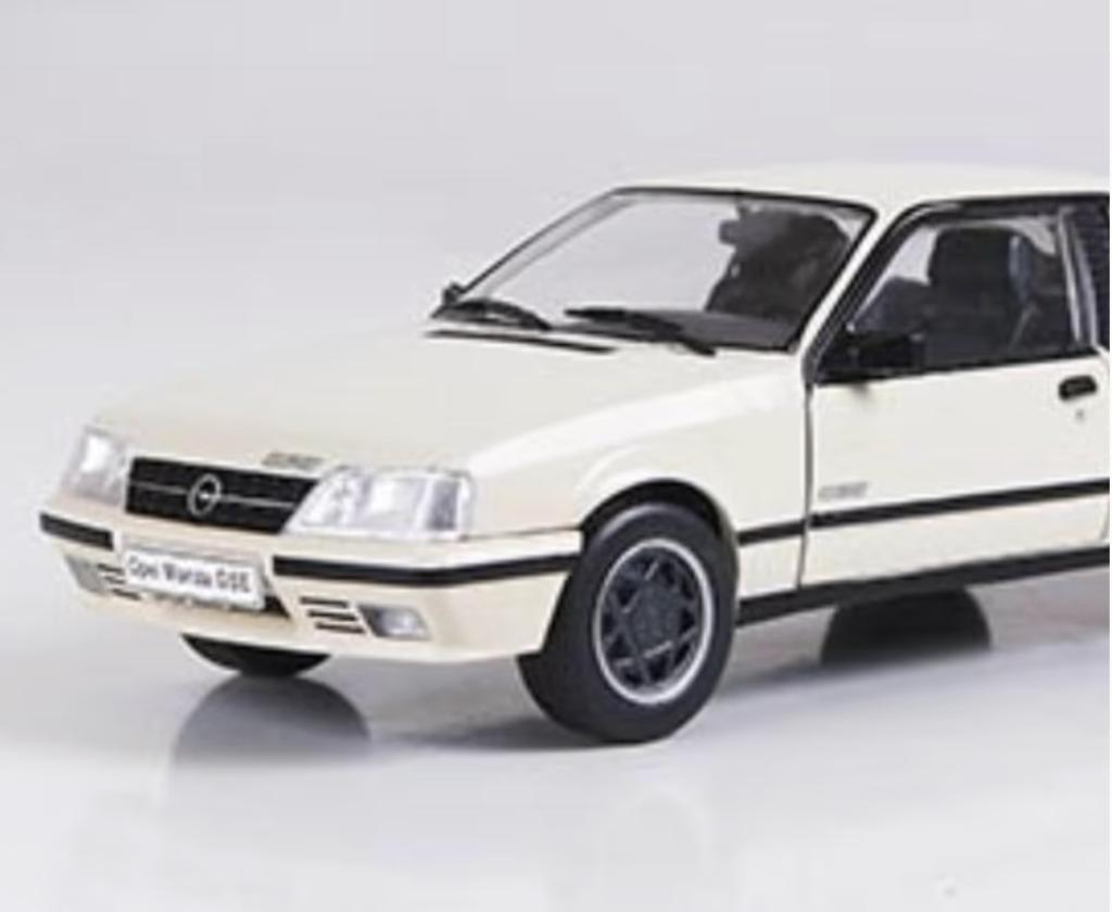 Opel MONZA GSE 1983 WIT schaal 1/24 Coches OPEL, Verzenden, Nieuw, Auto, Overige merken