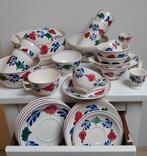 Boerenbont, 483A, P. Regout, handpainted regout, s.c.m. Boch, Ophalen