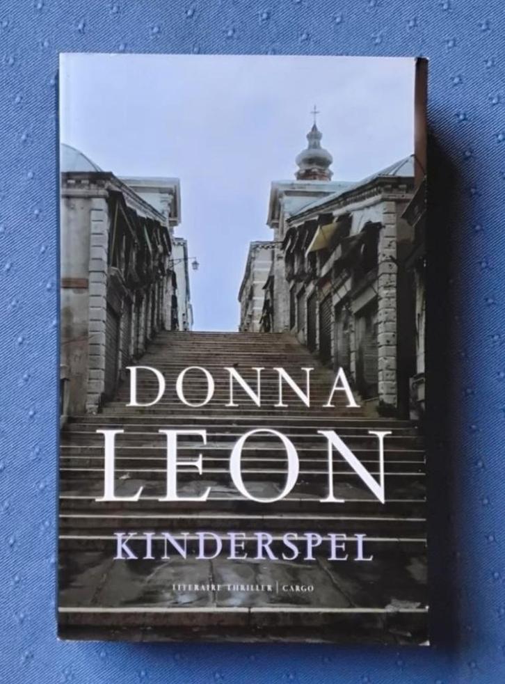 Boek: Kinderspel van Donna Leon, Boeken, Thrillers, Zo goed als nieuw, Amerika, Ophalen