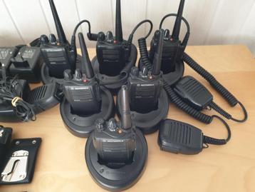 MOTOROLA GP344 UHF PORTOFOONSET 6 STUKS!! beschikbaar voor biedingen