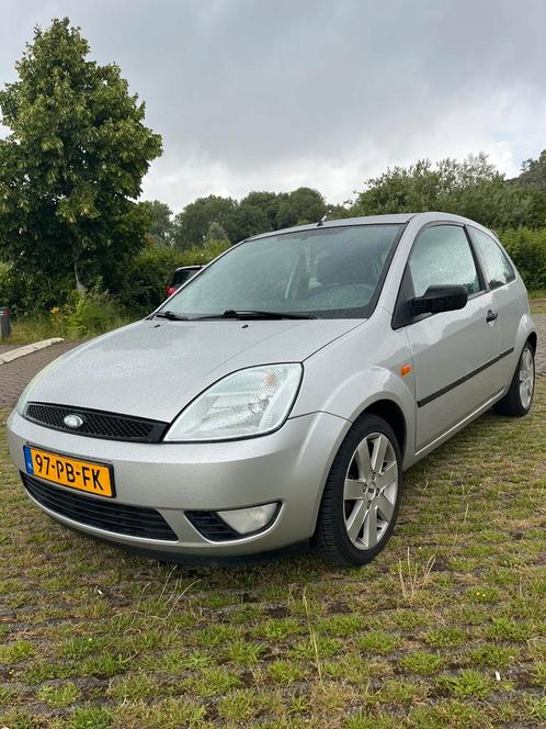 Ford Fiësta 1.4 16V 3DR 2004 Grijs, Auto's, Ford, Particulier, Fiësta, Airbags, Airconditioning, Elektrische achterklep, Elektrische ramen