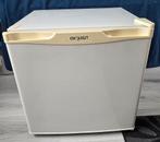 Exquisit mini koelkast met vriesvakje, Witgoed en Apparatuur, Vriezers en Diepvrieskisten, Ophalen, Gebruikt, Minder dan 60 cm