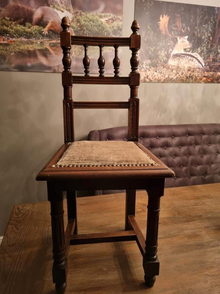 Henri 2 Renaissance kinderstoeltjes zeer zeldzaam., Antiek en Kunst, Antiek | Meubels | Stoelen en Banken, Ophalen of Verzenden