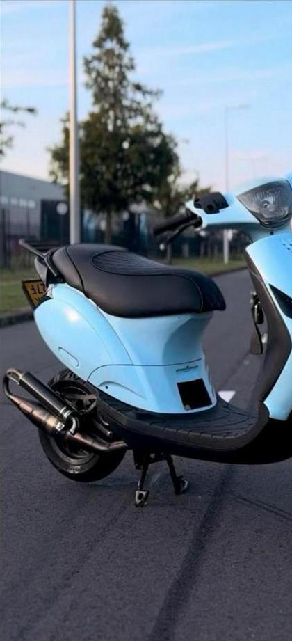 Zip 70cc 2t met wok, Fietsen en Brommers, Scooters | Piaggio, Zo goed als nieuw, Zip, Maximaal 45 km/u, Tweetakt, Ophalen of Verzenden