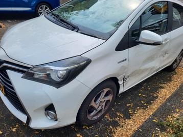 Portierruit 4Deurs links-voor Toyota Yaris  beschikbaar voor biedingen