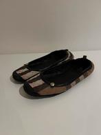 Burberry pantoffels maat 37, Kleding | Dames, Zwart, Ophalen of Verzenden, Burberry, Sneakers of Gympen