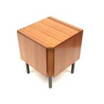 Vintage kastje plantenkastje hoekkastje jaren '60 '70 design, Minder dan 55 cm, Verzenden, Rond, Zo goed als nieuw