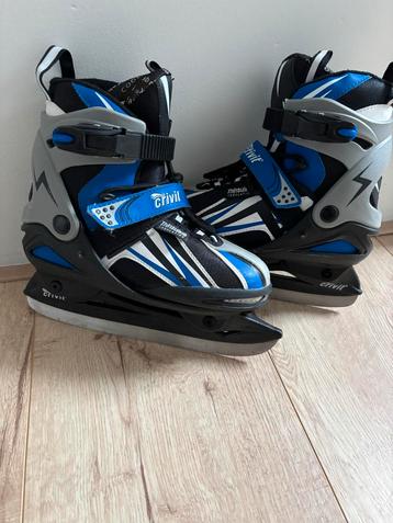 Verstelbare Schaatsen Maat 34-37 beschikbaar voor biedingen