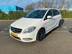 Mercedes-Benz B-Klasse 1.6 B180 5DRS Blue EFF 2012 Wit, Auto's, Mercedes-Benz, Voorwielaandrijving, Stof, 74 €/maand, 4 cilinders