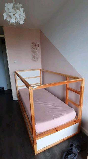 Compleet bed Ikea Kura + uitvalbeschermer  beschikbaar voor biedingen