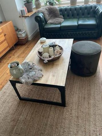 Industriële salontafel hout/metaal beschikbaar voor biedingen